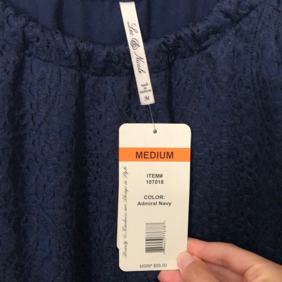 NWT Leo & Nicole Navy Blue Lace Top (Medium) - Picture 3 of 5